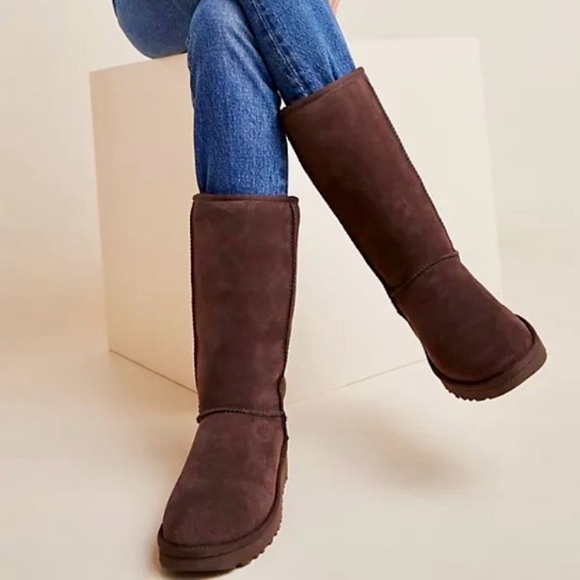 UGG Boots women’s sz 9 Natural Chocolate Brown Winter sheepskin Classic Tall II - Picture 1 of 9